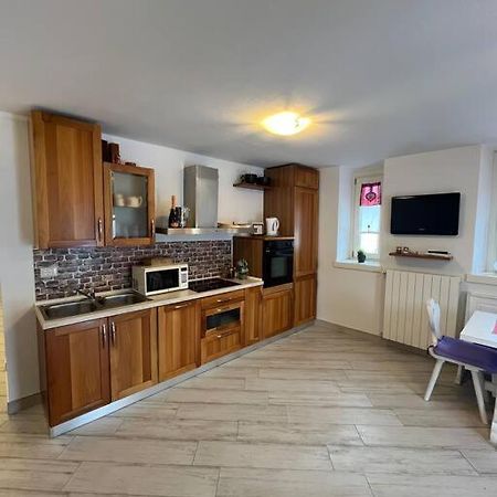 Villa d'Allegno Trilocale Con Vista Piste Da Sci 아파트 외부 사진